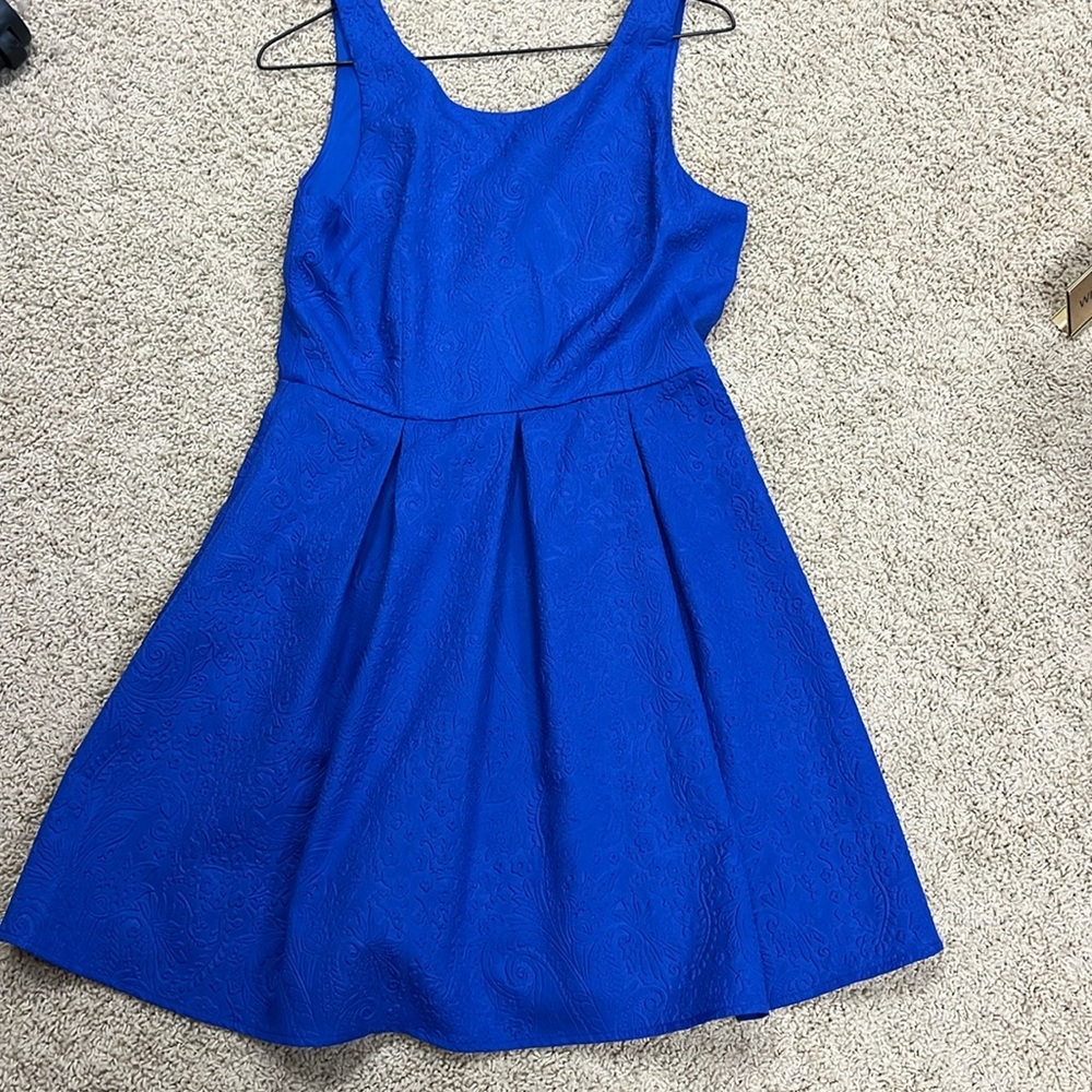 Blue patterned mini dress size M